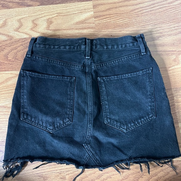 AGOLDE Quiin Cult Black Mini Denim Skirt High Rise Raw Hem Button Fly size 26 - Picture 2 of 4